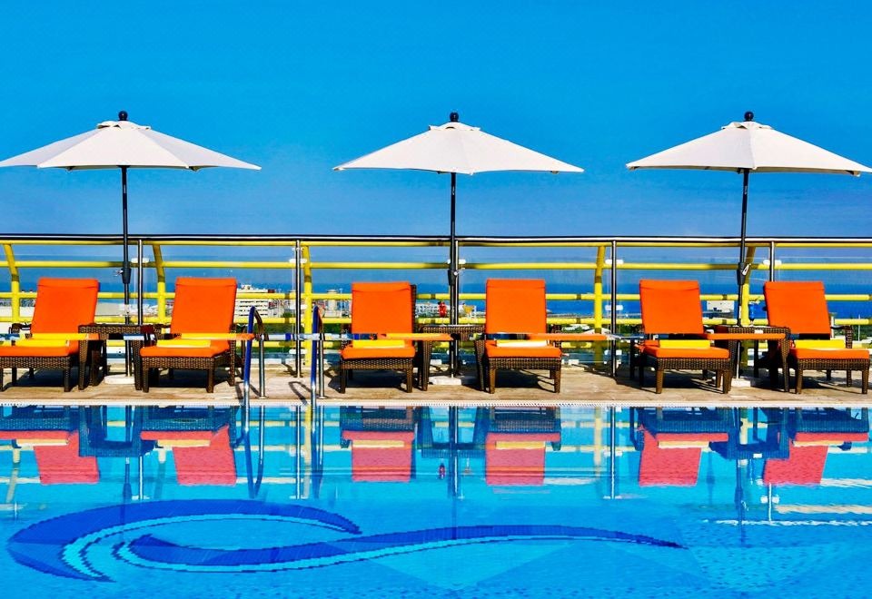 هتل سیتی سیزن